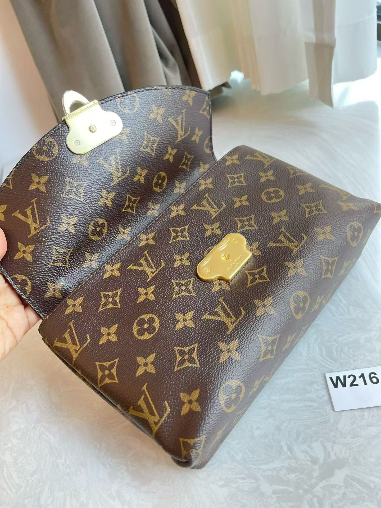 Louis Vuitton Pre-loved Bag Very good condition Size ONE SIZE - 5 Thumbnail