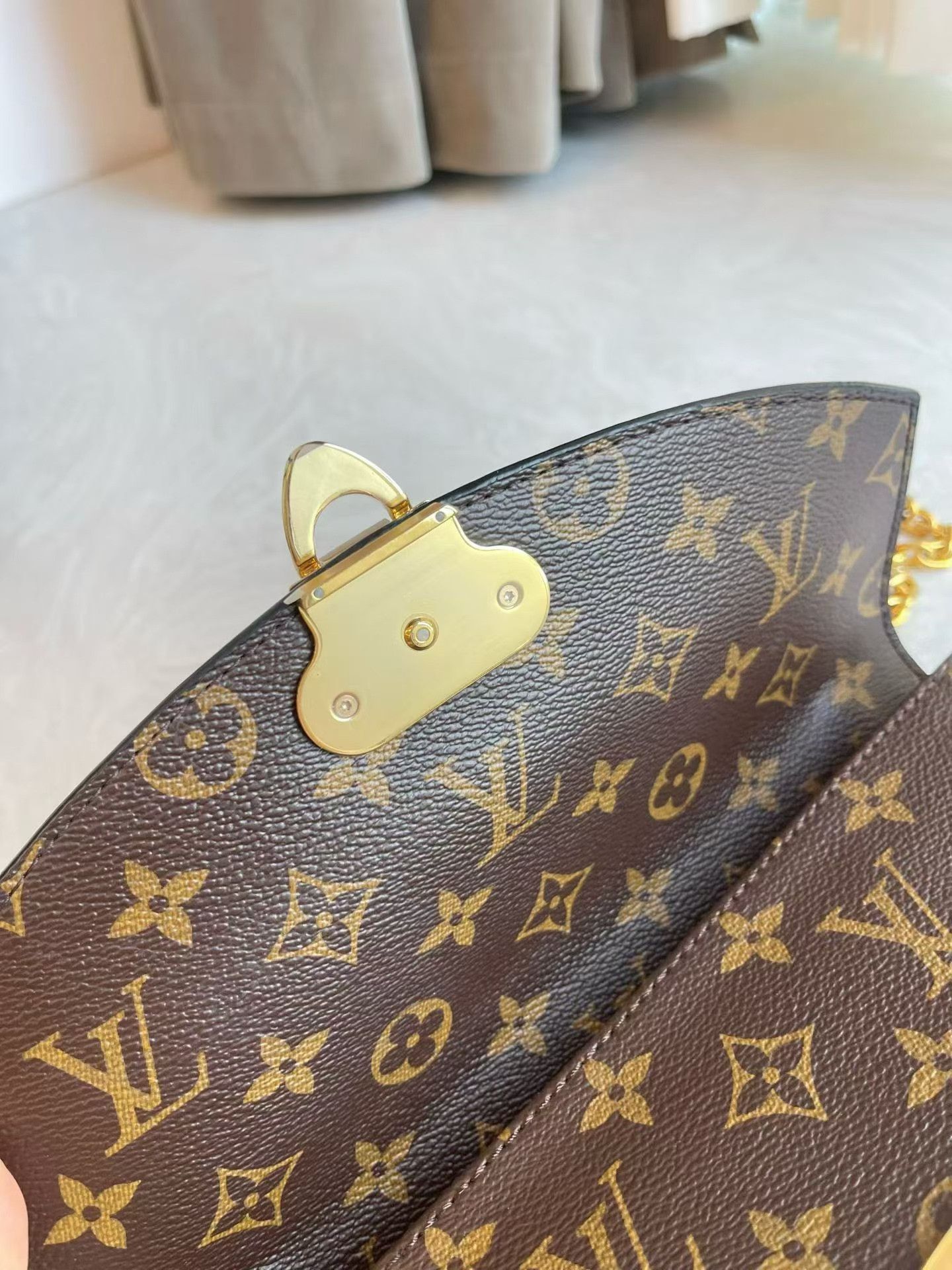 Louis Vuitton Pre-loved Bag Very good condition Size ONE SIZE - 6 Thumbnail