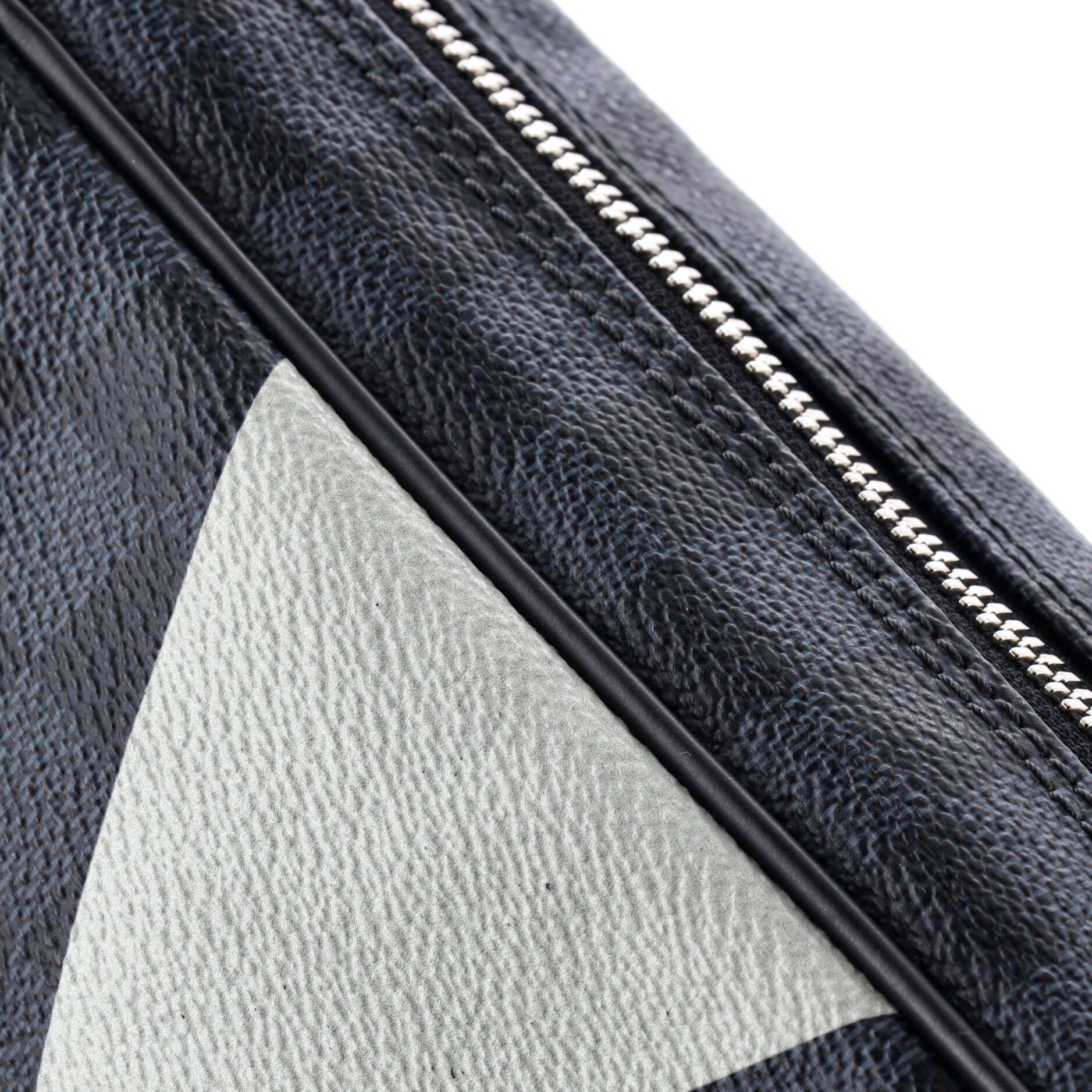Louis Vuitton Toiletry Pouch Size ONE SIZE - 6 Thumbnail