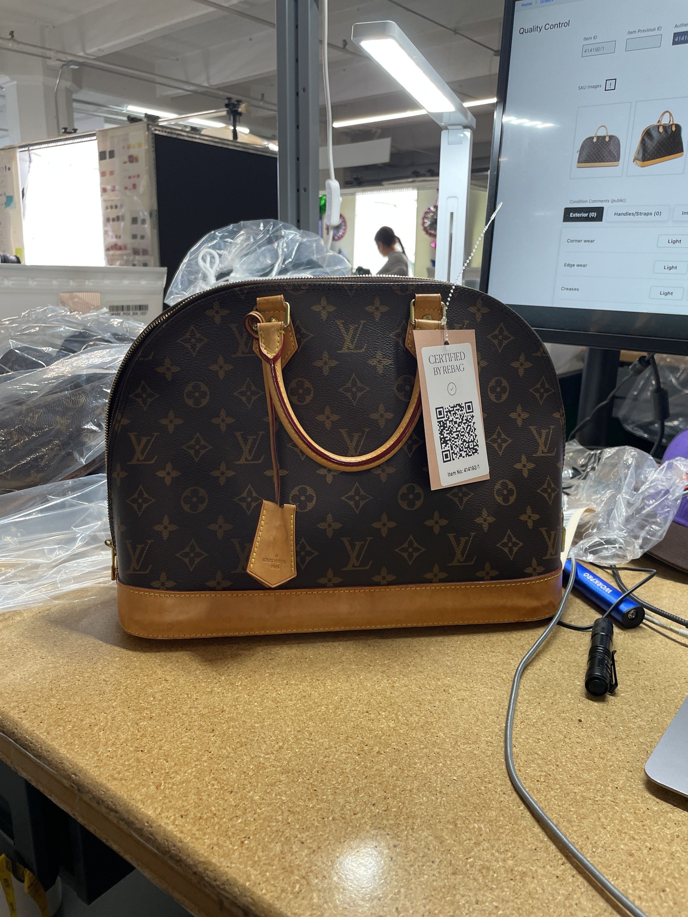 Louis Vuitton Alma Handbag Size ONE SIZE - 9 Thumbnail
