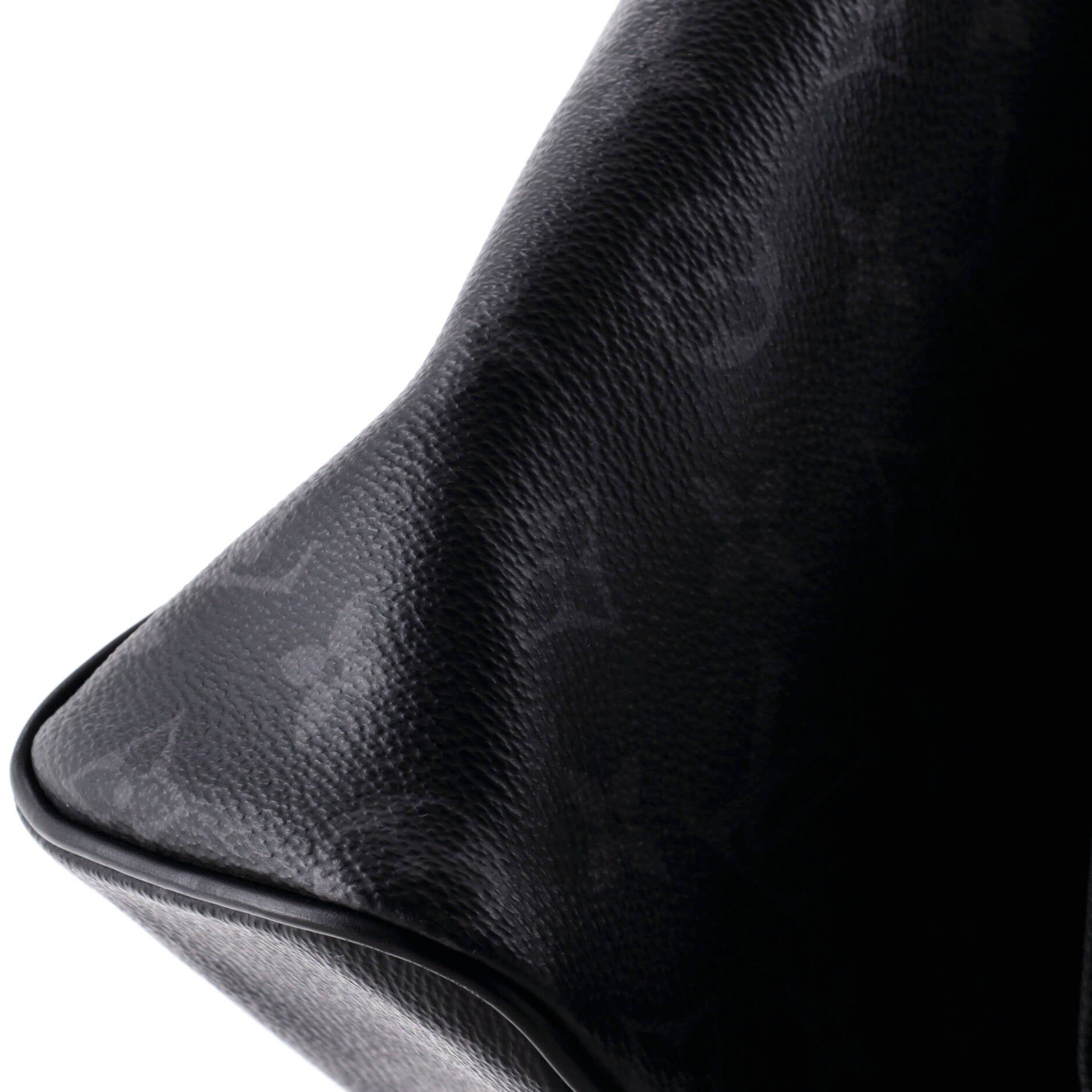 Louis Vuitton District Messenger Bag Size ONE SIZE - 6 Thumbnail