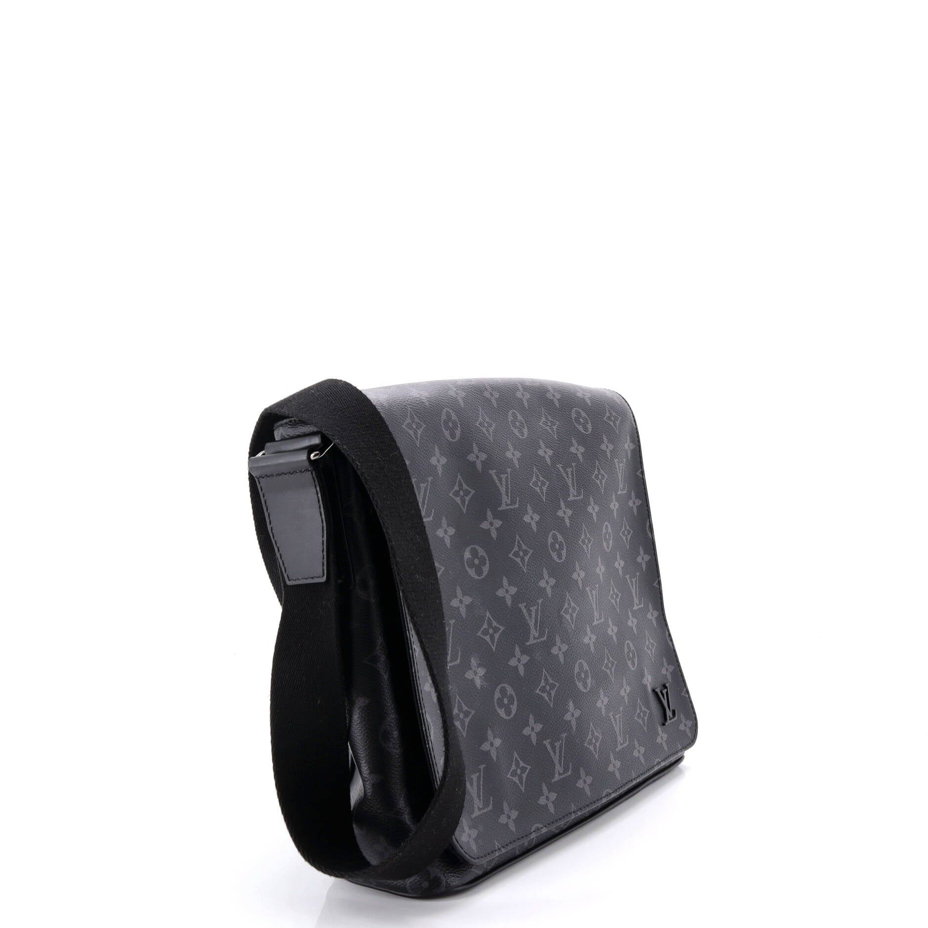 Louis Vuitton District Messenger Bag Size ONE SIZE - 2 Thumbnail