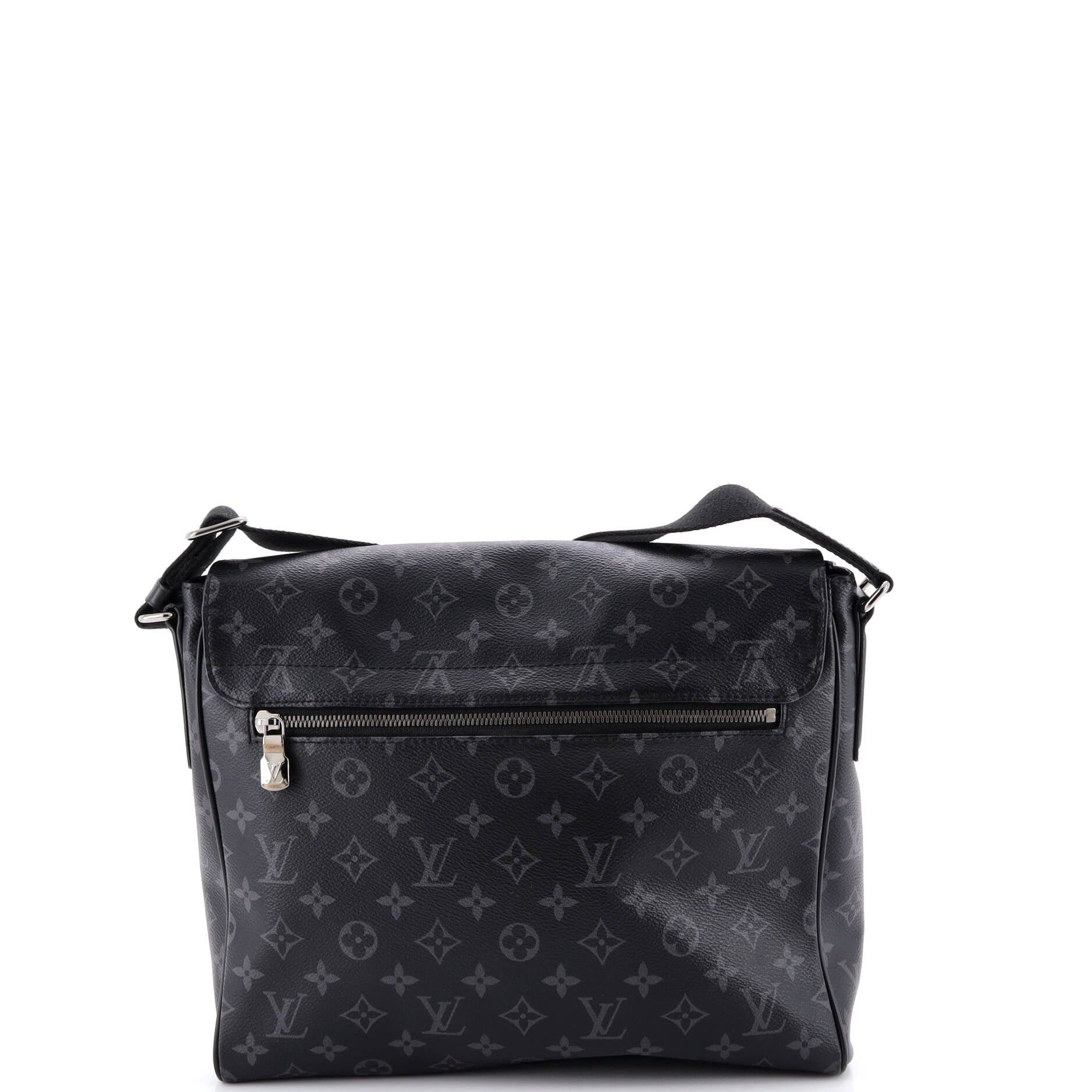 Louis Vuitton District Messenger Bag Size ONE SIZE - 3 Thumbnail