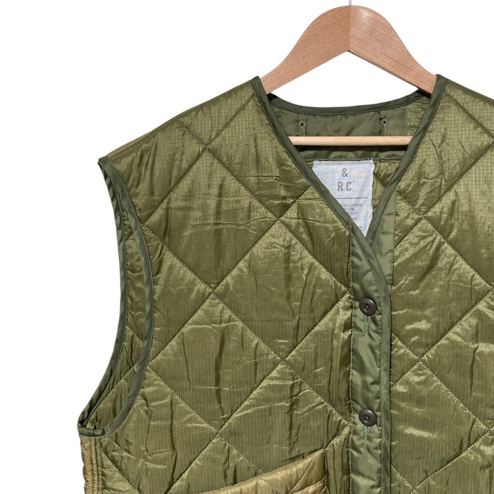 Other Other Curensology Quilted Short Vest Textile Outerwear DUTY FREE for USA Size ONE SIZE - 3 Thumbnail