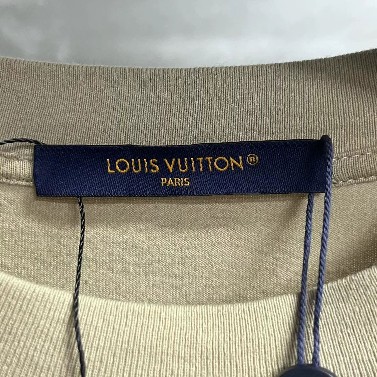 Louis Vuitton Louis Vuitton Printed T-Shirt S Women Size S / US 4 / IT 40 - 2 Thumbnail