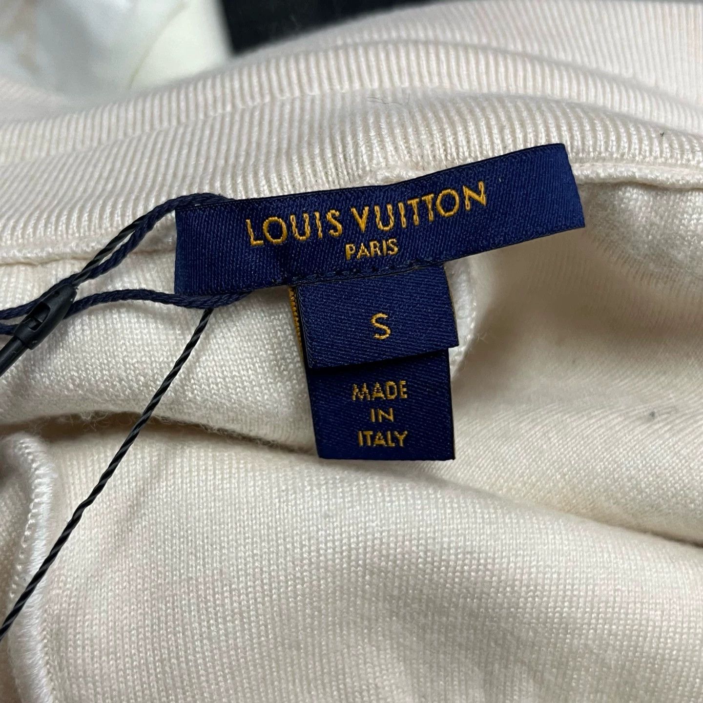 Louis Vuitton Louis Vuitton Printed Graphic T-Shirt S Women Size S / US 4 / IT 40 - 3 Thumbnail