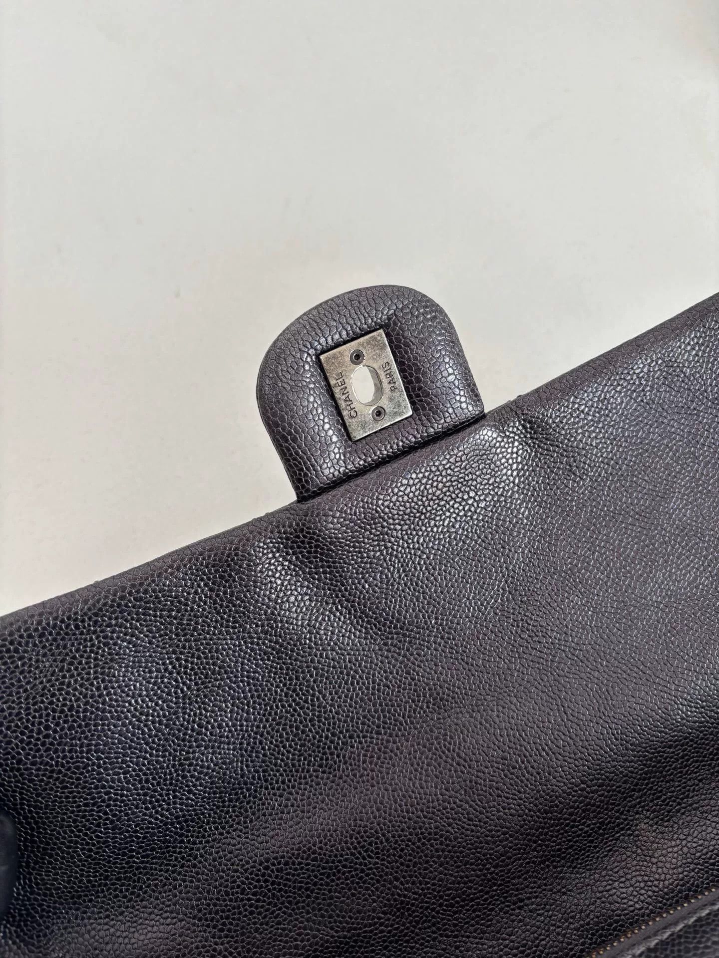 Chanel Pre-loved Bag Very good condition Size ONE SIZE - 9 Thumbnail