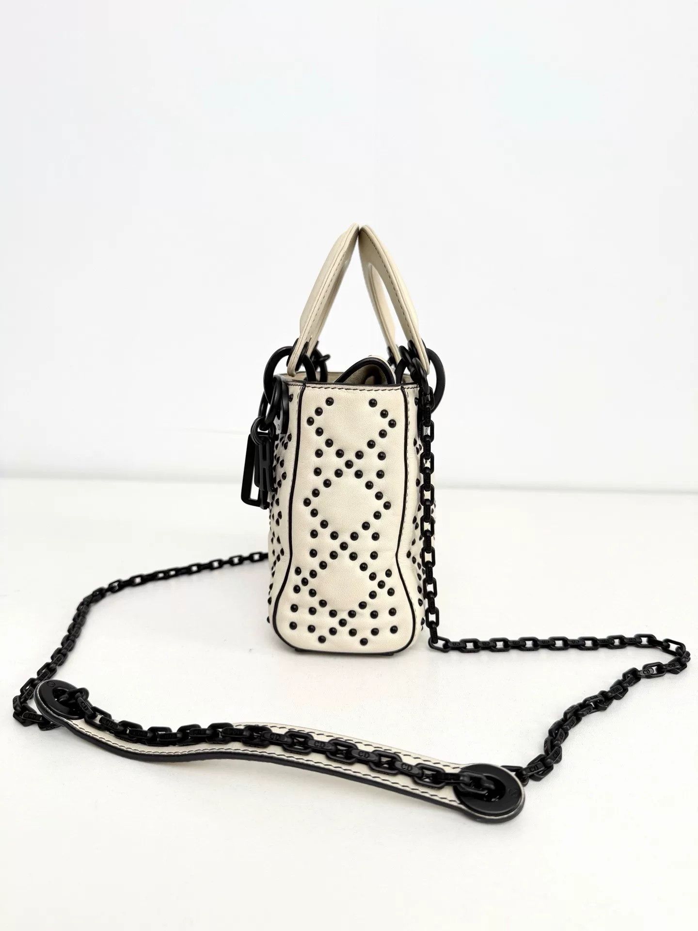 Dior Pre-loved Bag Very good condition Size ONE SIZE - 4 Thumbnail