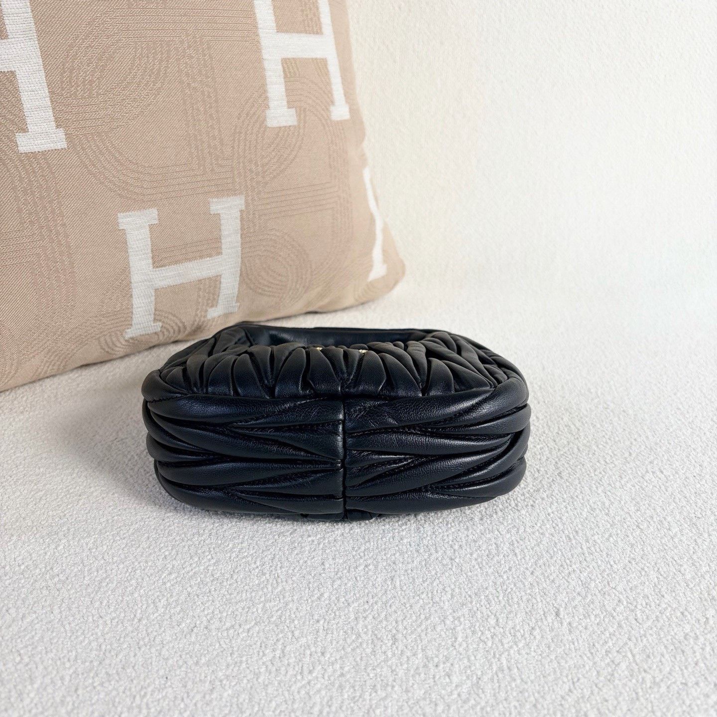 Miu Miu Pre-loved Bag Very good condition Size ONE SIZE - 5 Thumbnail
