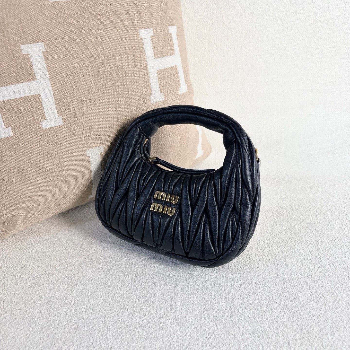 Miu Miu Pre-loved Bag Very good condition Size ONE SIZE - 4 Thumbnail