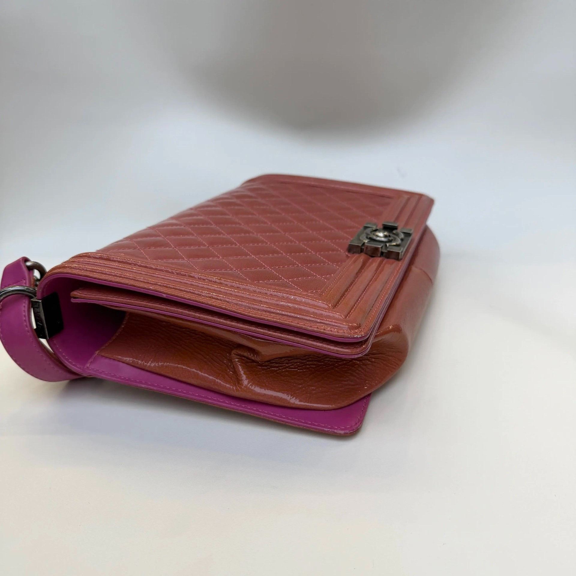 Chanel Pre-loved Bag Very good condition Size ONE SIZE - 6 Thumbnail