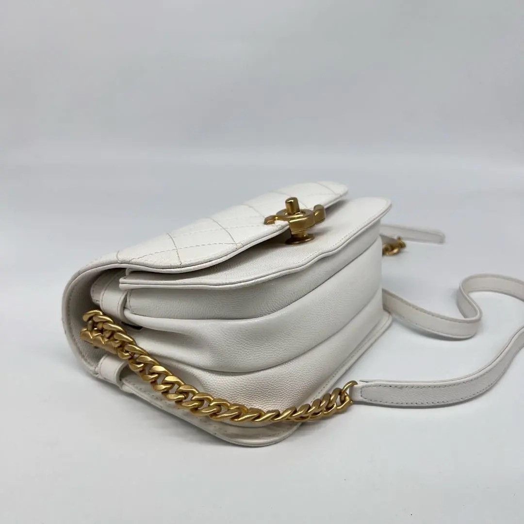 Chanel Pre-loved Bag Very good condition Size ONE SIZE - 5 Thumbnail