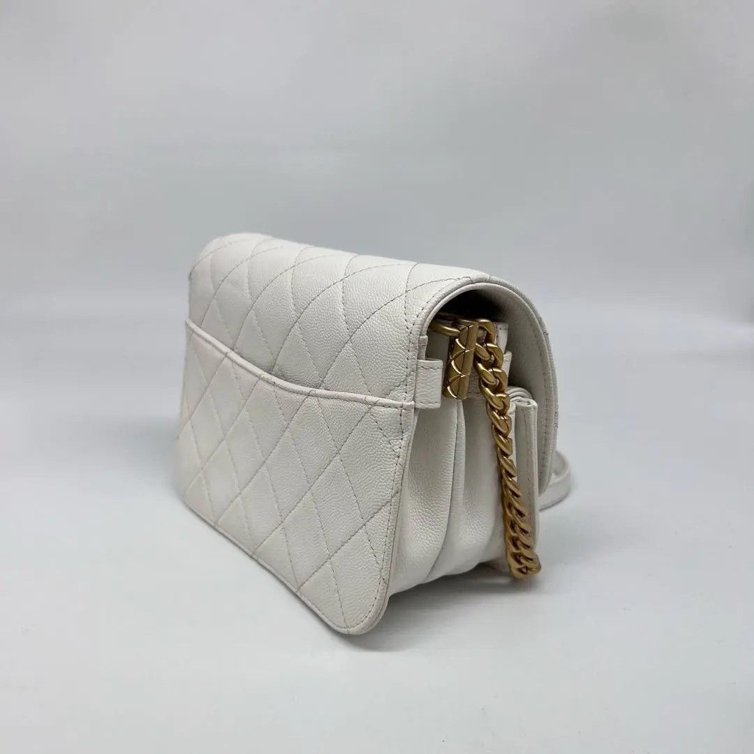 Chanel Pre-loved Bag Very good condition Size ONE SIZE - 4 Thumbnail