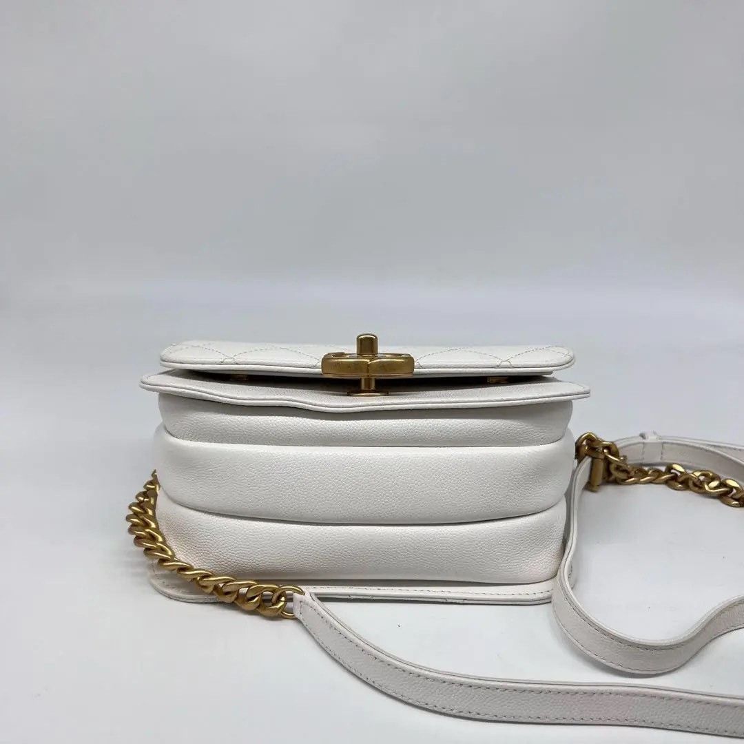 Chanel Pre-loved Bag Very good condition Size ONE SIZE - 6 Thumbnail