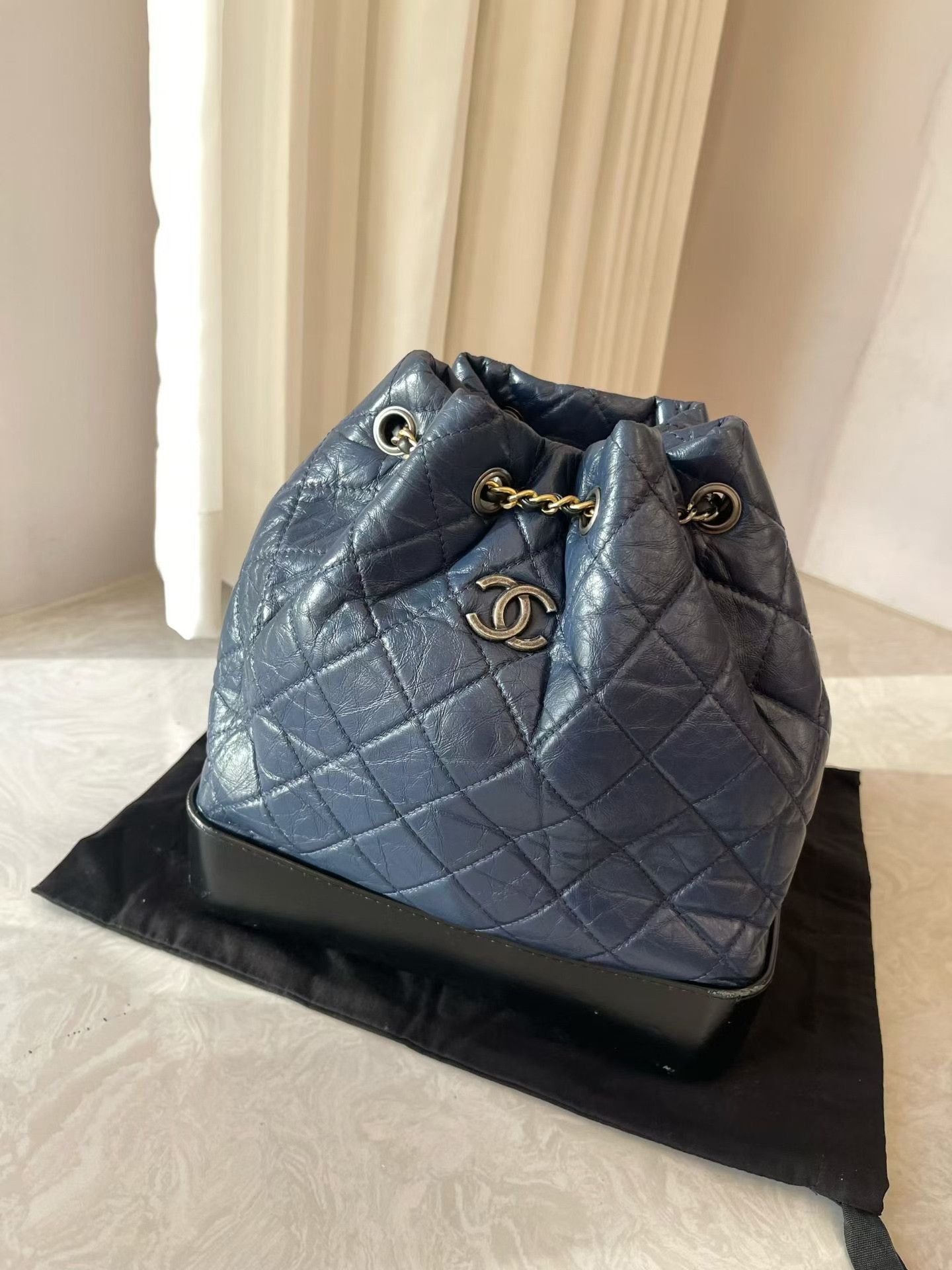 Chanel Pre-loved Bag Very good condition Size ONE SIZE - 2 Thumbnail