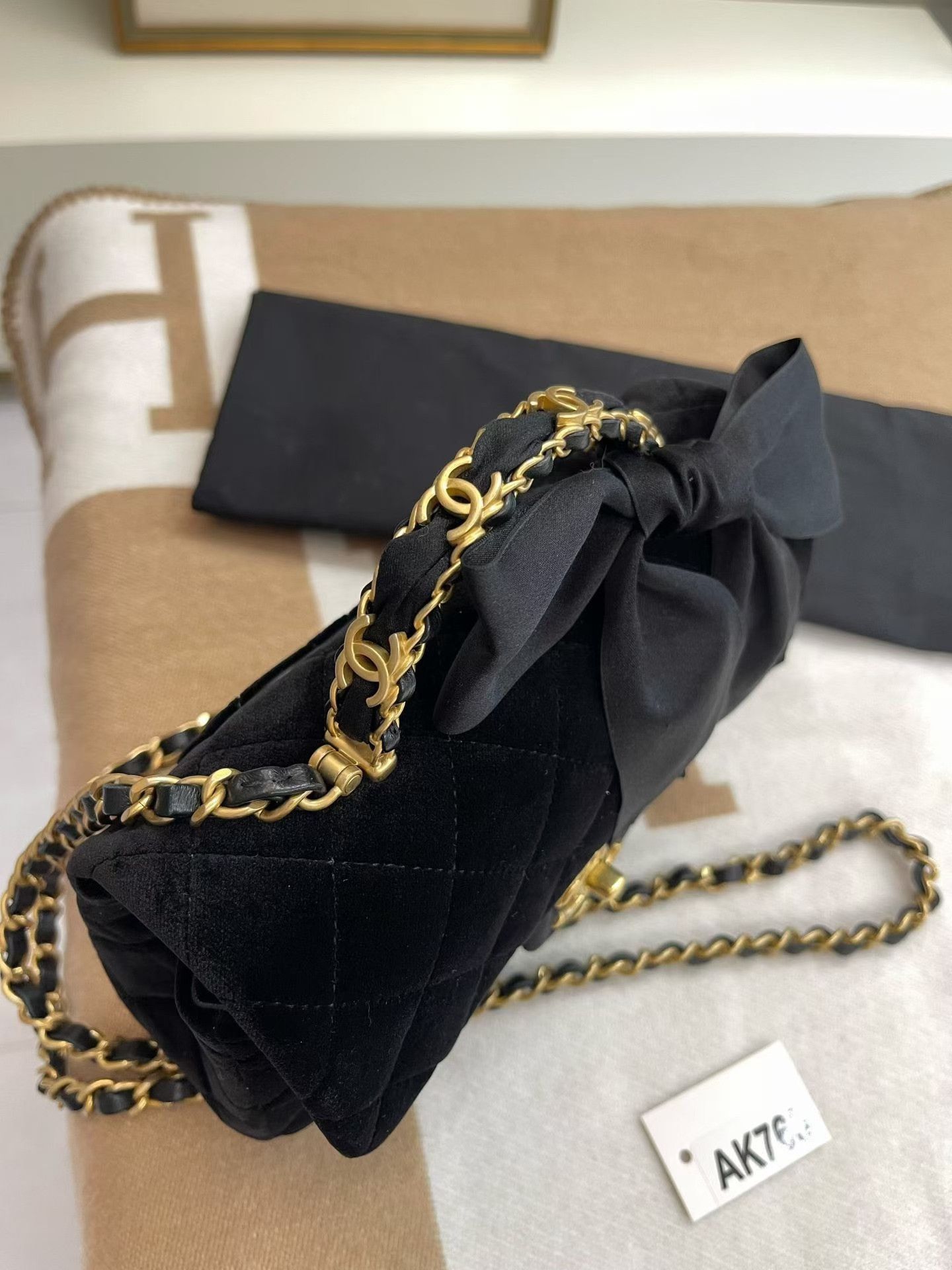 Chanel Pre-loved Bag Very good condition Size ONE SIZE - 3 Thumbnail