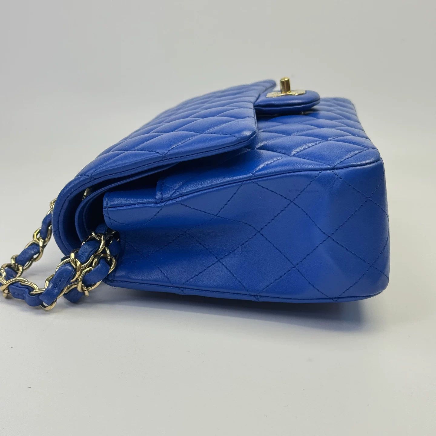 Chanel Pre-loved Bag Very good condition Size ONE SIZE - 4 Thumbnail