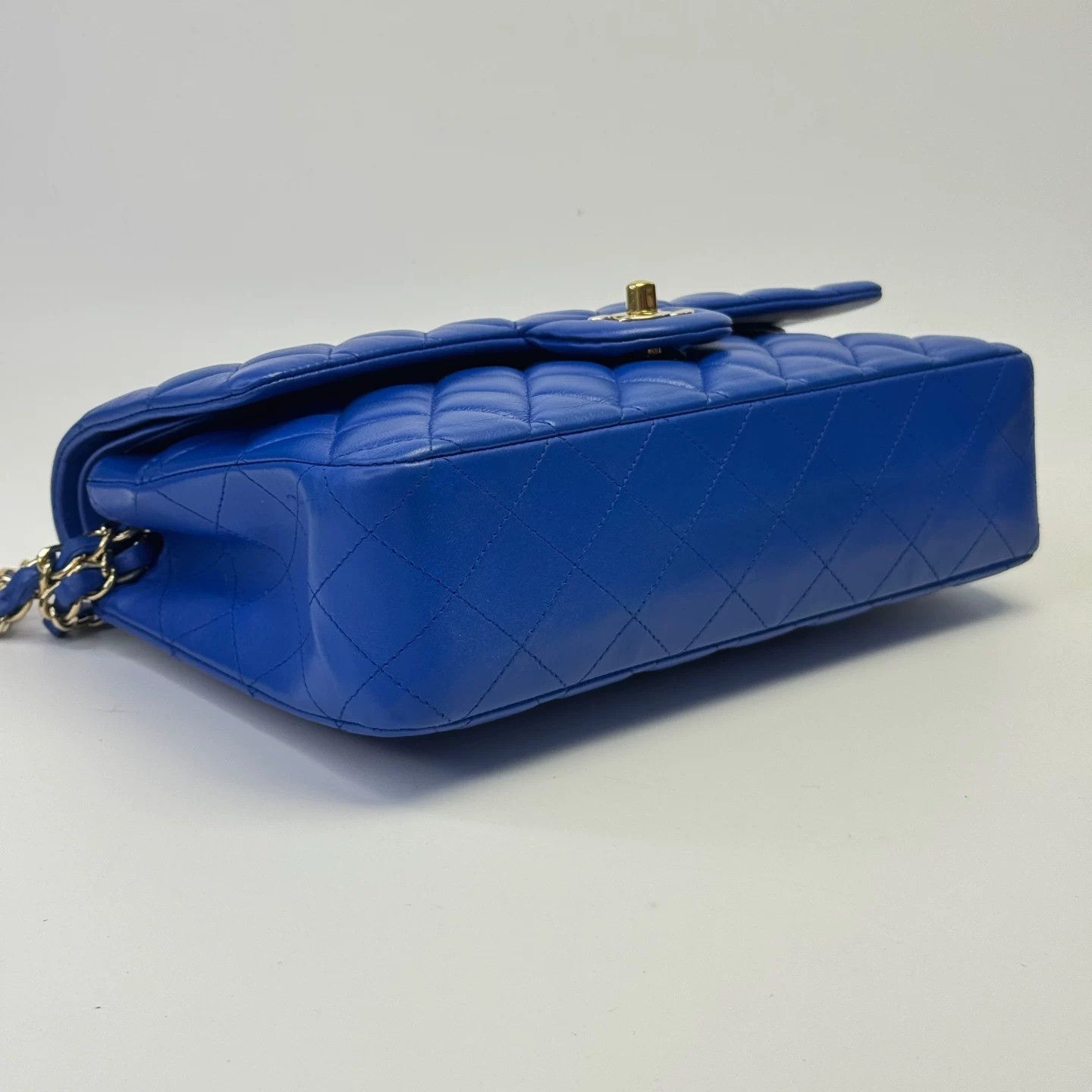 Chanel Pre-loved Bag Very good condition Size ONE SIZE - 5 Thumbnail