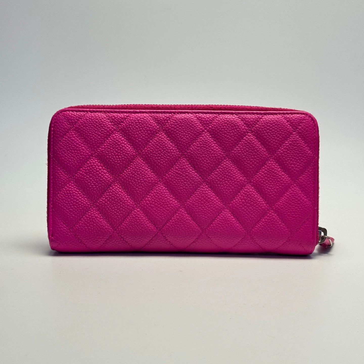 Chanel Pre-loved Bag Very good condition Size ONE SIZE - 3 Thumbnail
