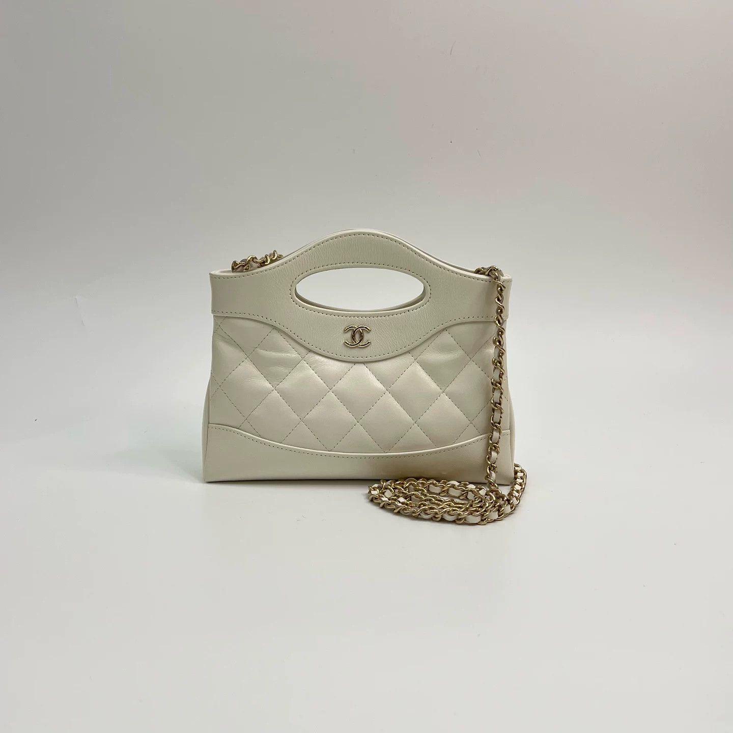 Chanel Pre-loved Bag Very good condition Size ONE SIZE - 2 Thumbnail