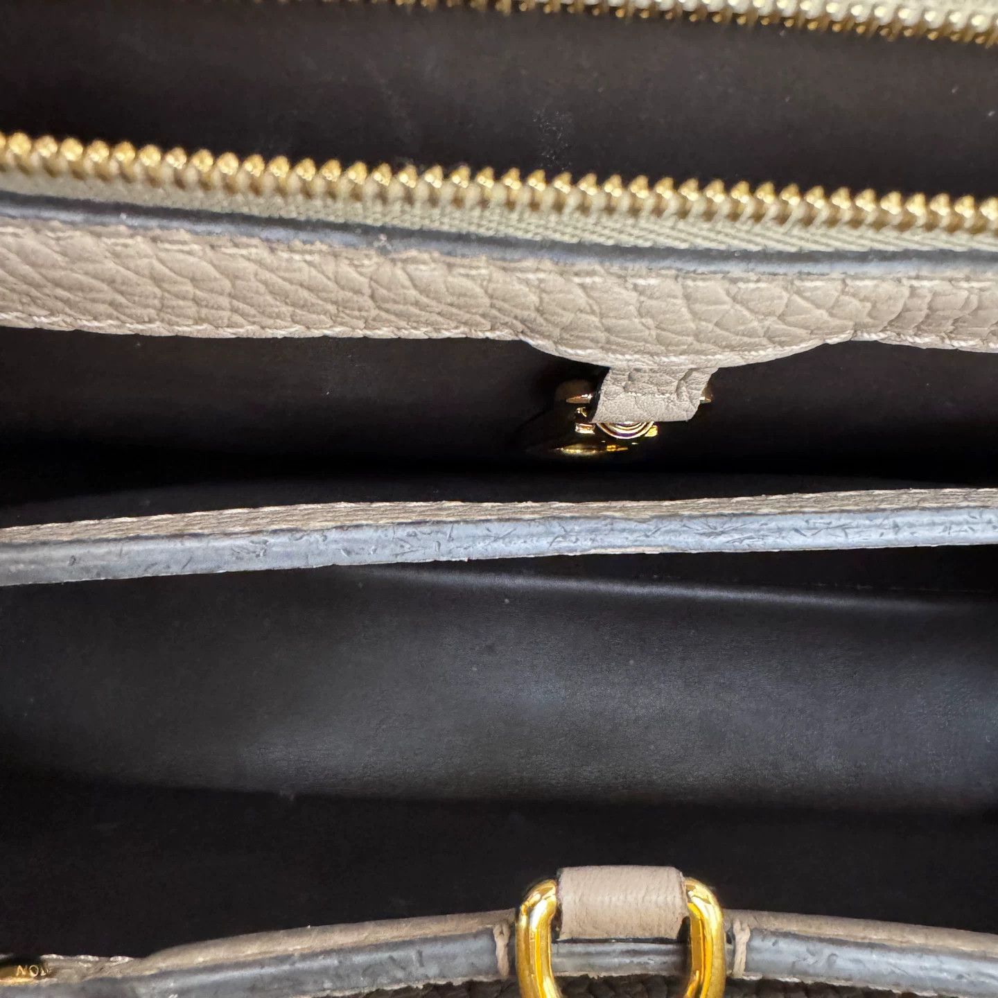 Louis Vuitton Pre-loved Bag Very good condition Size ONE SIZE - 9 Thumbnail
