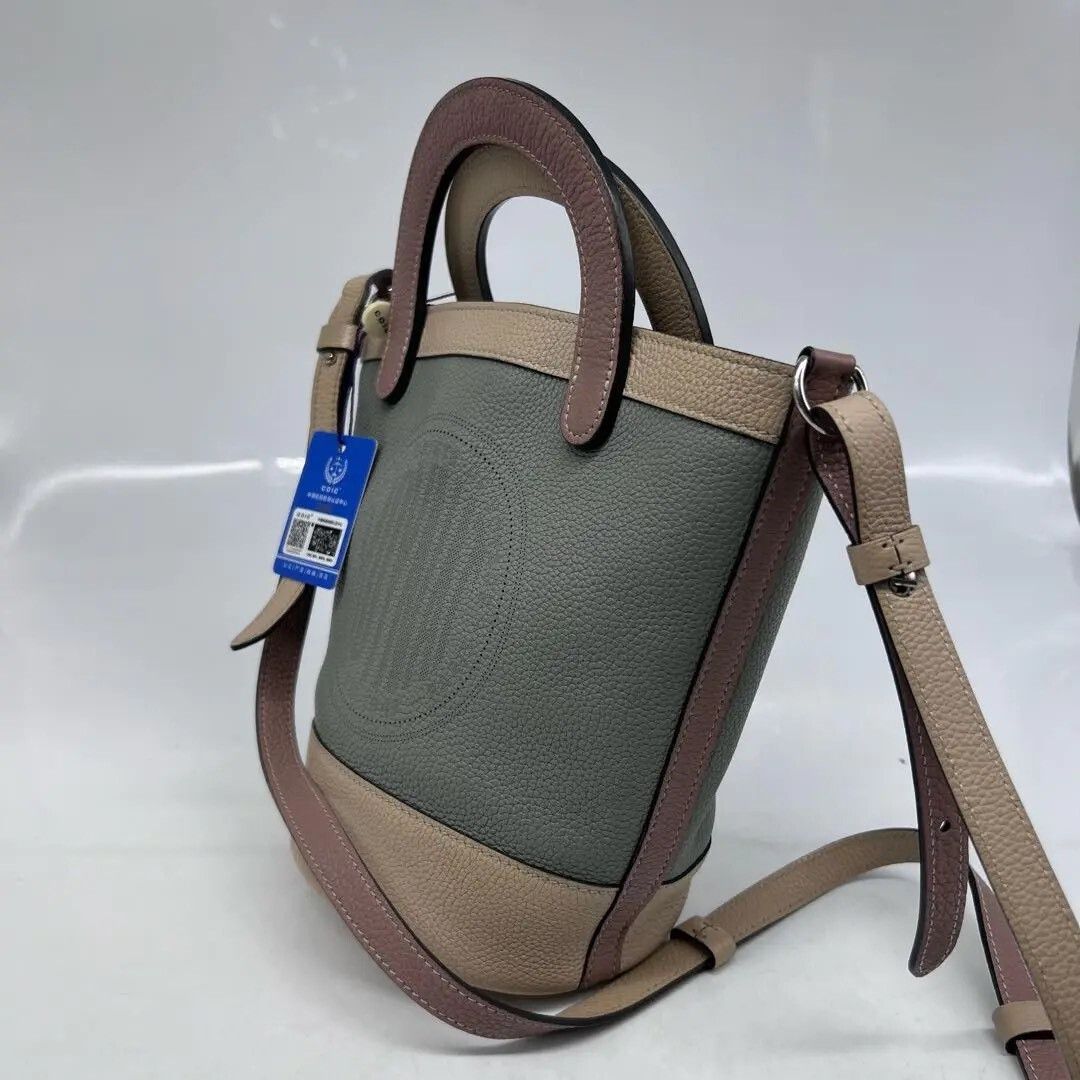 Moynat Pre-loved Bag Very good condition Size ONE SIZE - 2 Thumbnail