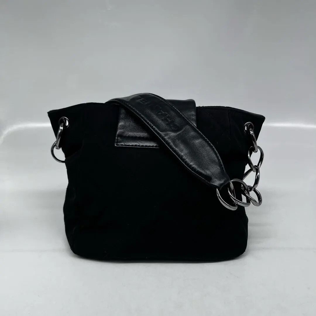 Chanel Pre-loved Bag Very good condition Size ONE SIZE - 4 Thumbnail
