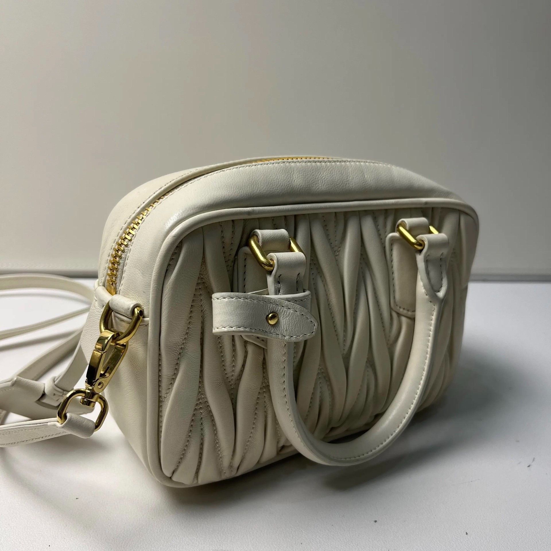 Miu Miu Pre-loved Bag Very good condition Size ONE SIZE - 3 Thumbnail