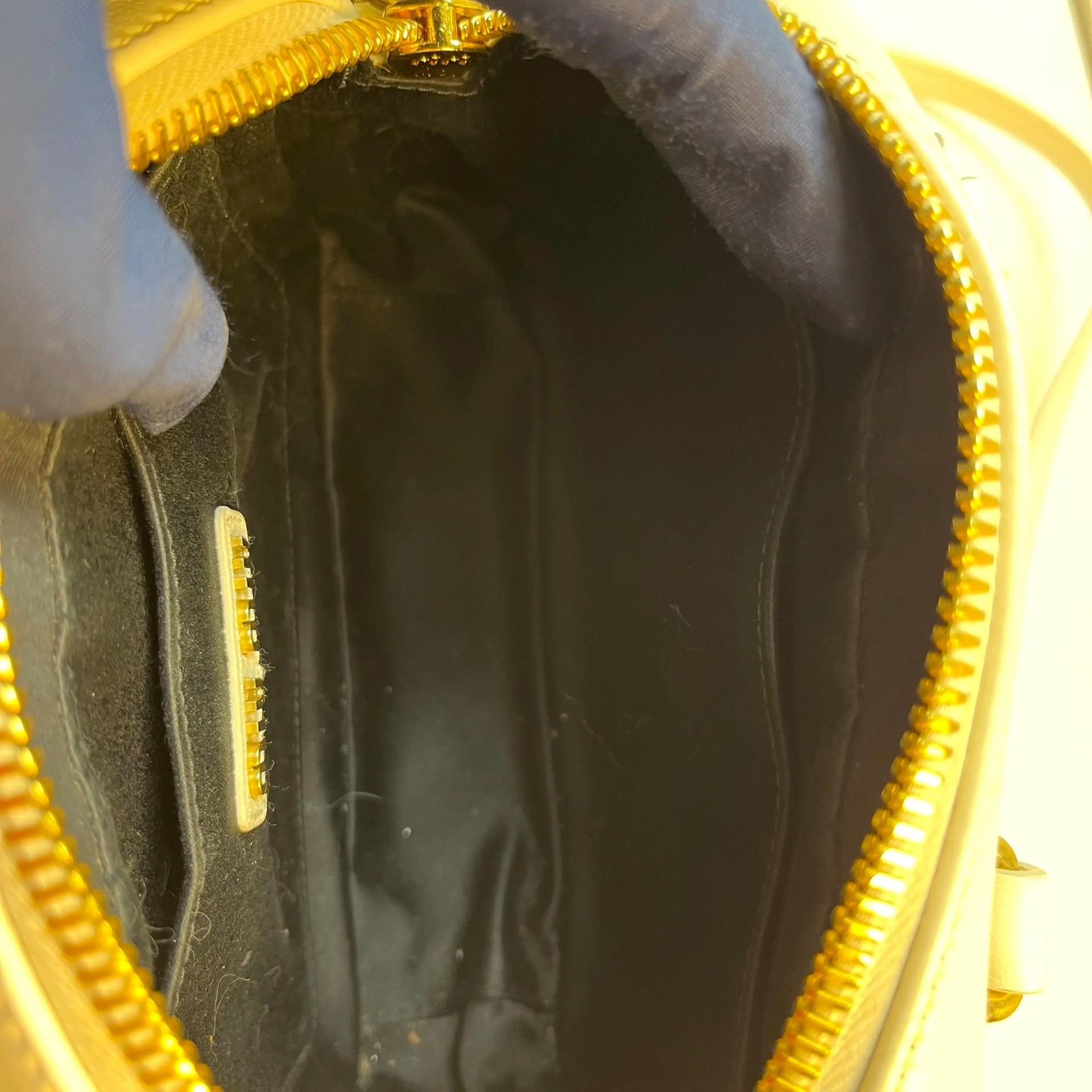 Miu Miu Pre-loved Bag Very good condition Size ONE SIZE - 7 Thumbnail