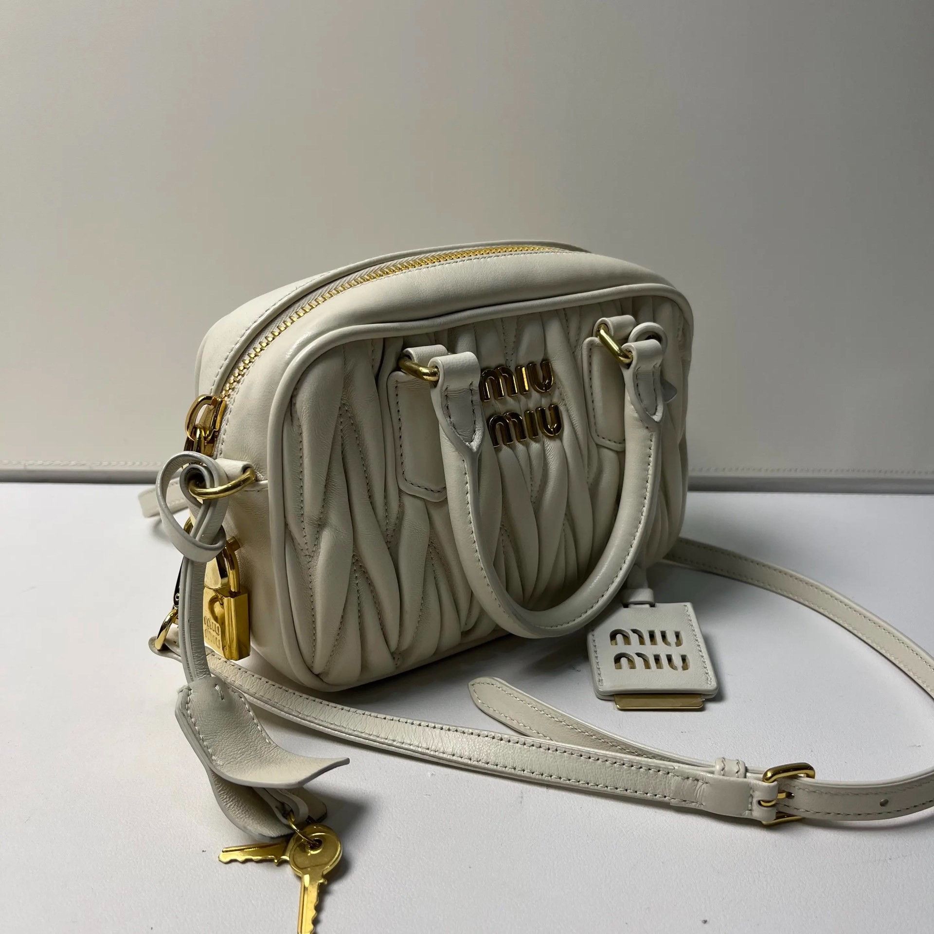Miu Miu Pre-loved Bag Very good condition Size ONE SIZE - 5 Thumbnail