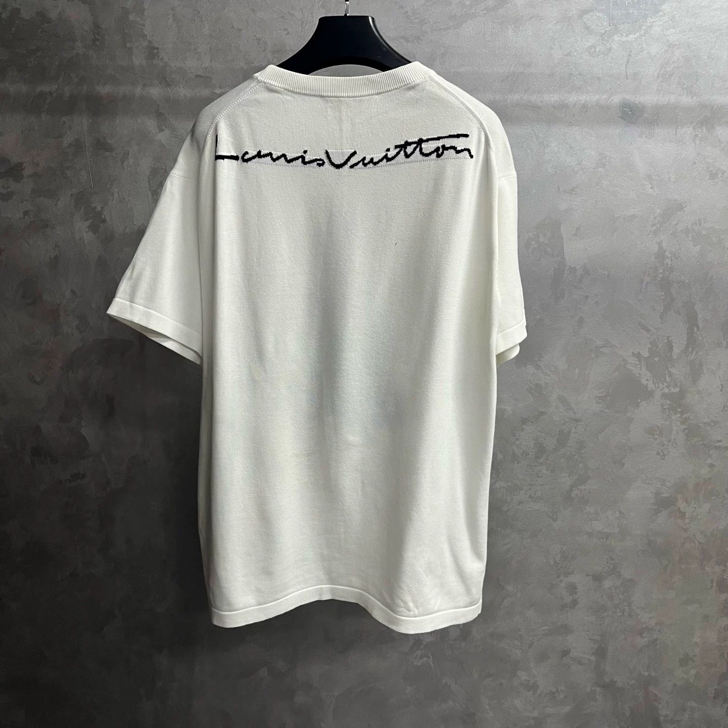 Louis Vuitton Louis Vuitton Printed White T-Shirt XL Women Size XL / US 12-14 / IT 48-50 - 5 Thumbnail