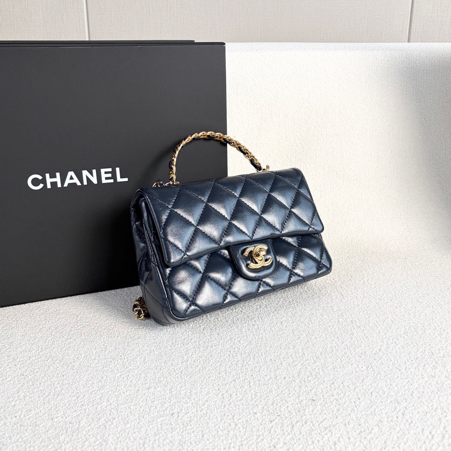 Chanel Pre-loved Bag Very good condition Size ONE SIZE - 6 Thumbnail