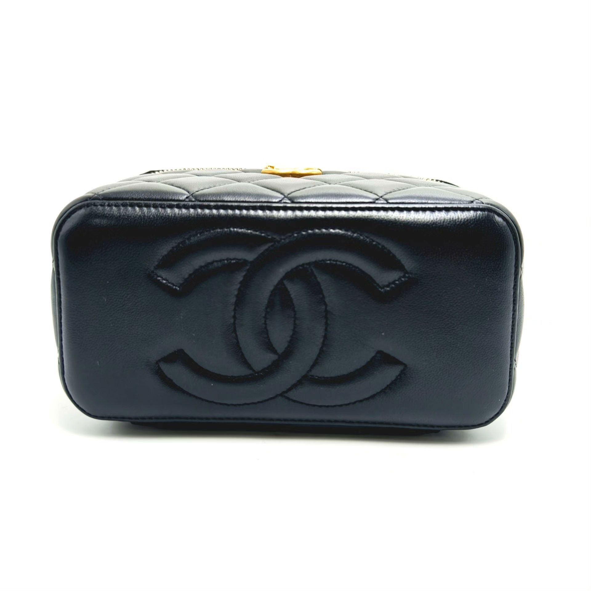 Chanel Pre-loved Bag Very good condition Size ONE SIZE - 5 Thumbnail