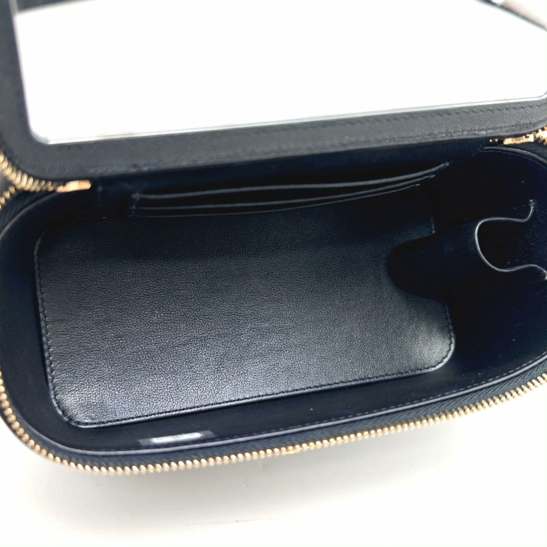 Chanel Pre-loved Bag Very good condition Size ONE SIZE - 6 Thumbnail