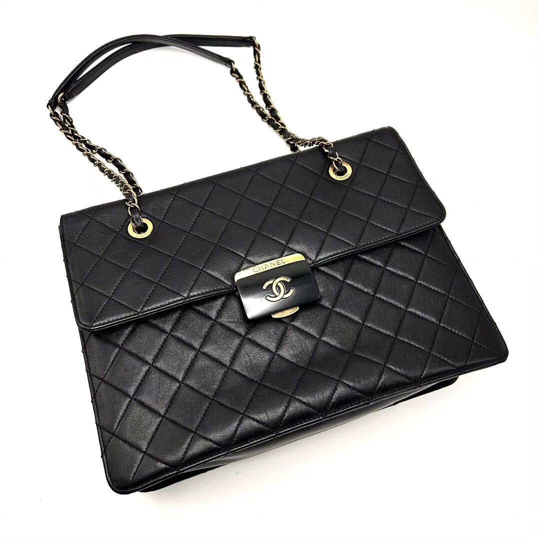 Chanel Pre-loved Bag Very good condition Size ONE SIZE - 4 Thumbnail