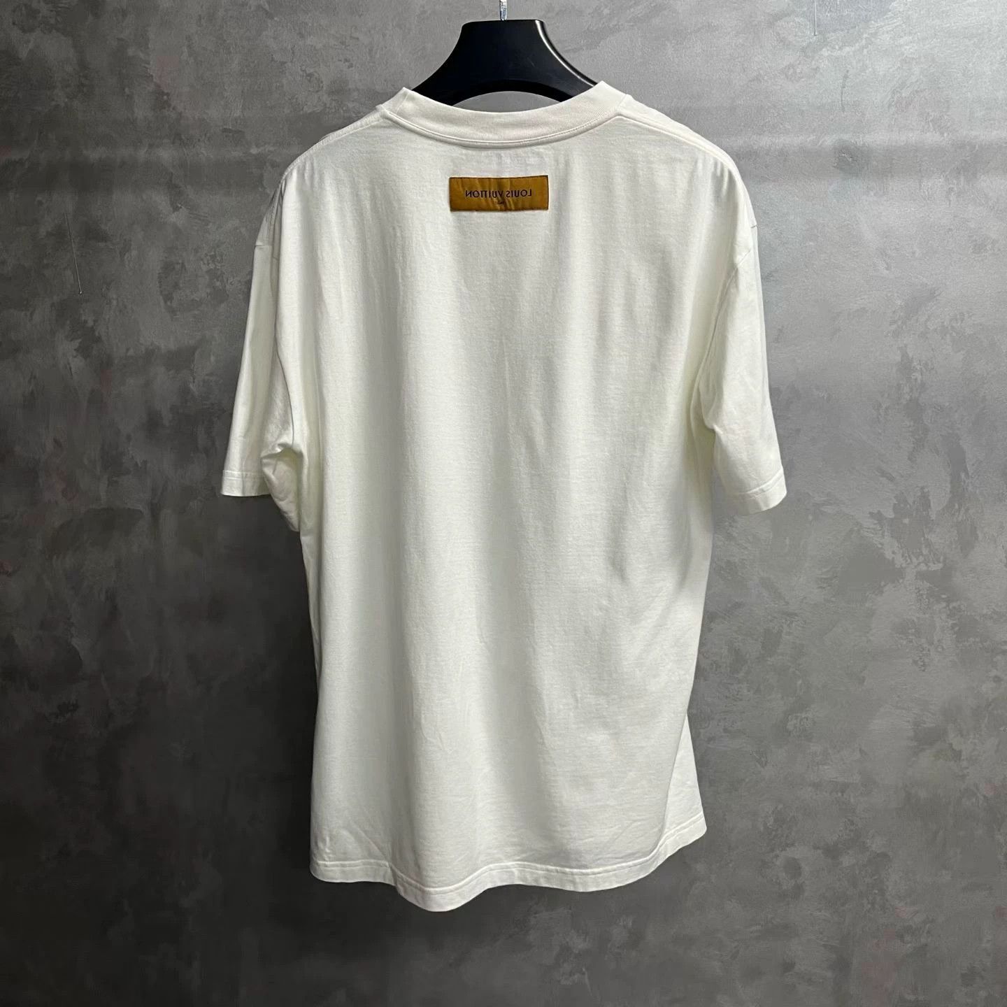 Louis Vuitton Louis Vuitton Retro Printed White T-Shirt XL Women Size XL / US 12-14 / IT 48-50 - 5 Thumbnail
