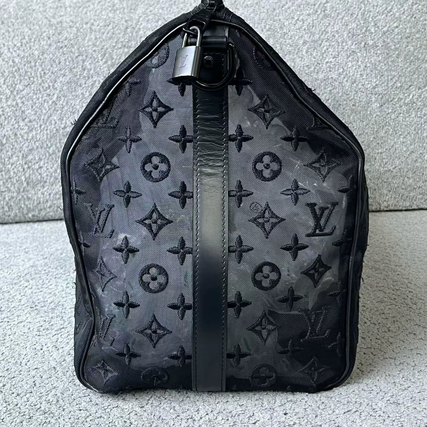 Louis Vuitton Louis Vuitton Black Shoulder Bag Women Size ONE SIZE - 5 Thumbnail