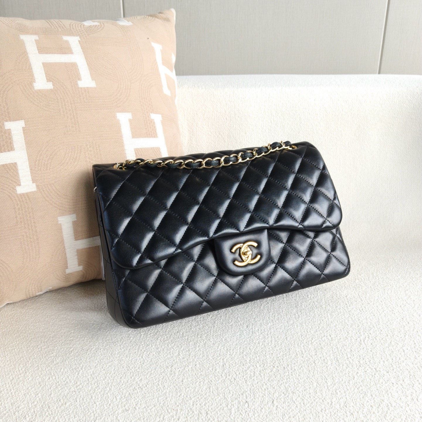 Chanel Pre-loved Bag Very good condition Size ONE SIZE - 5 Thumbnail