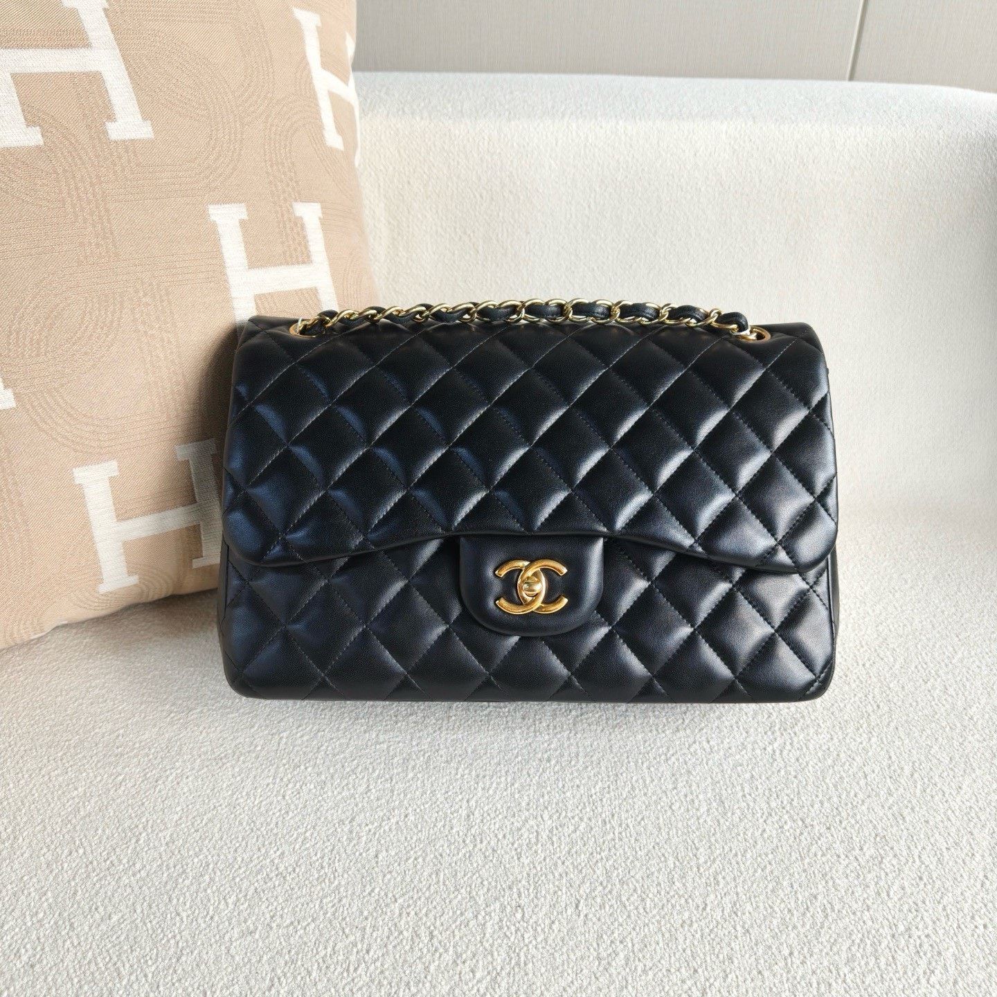 Chanel Pre-loved Bag Very good condition Size ONE SIZE - 2 Thumbnail
