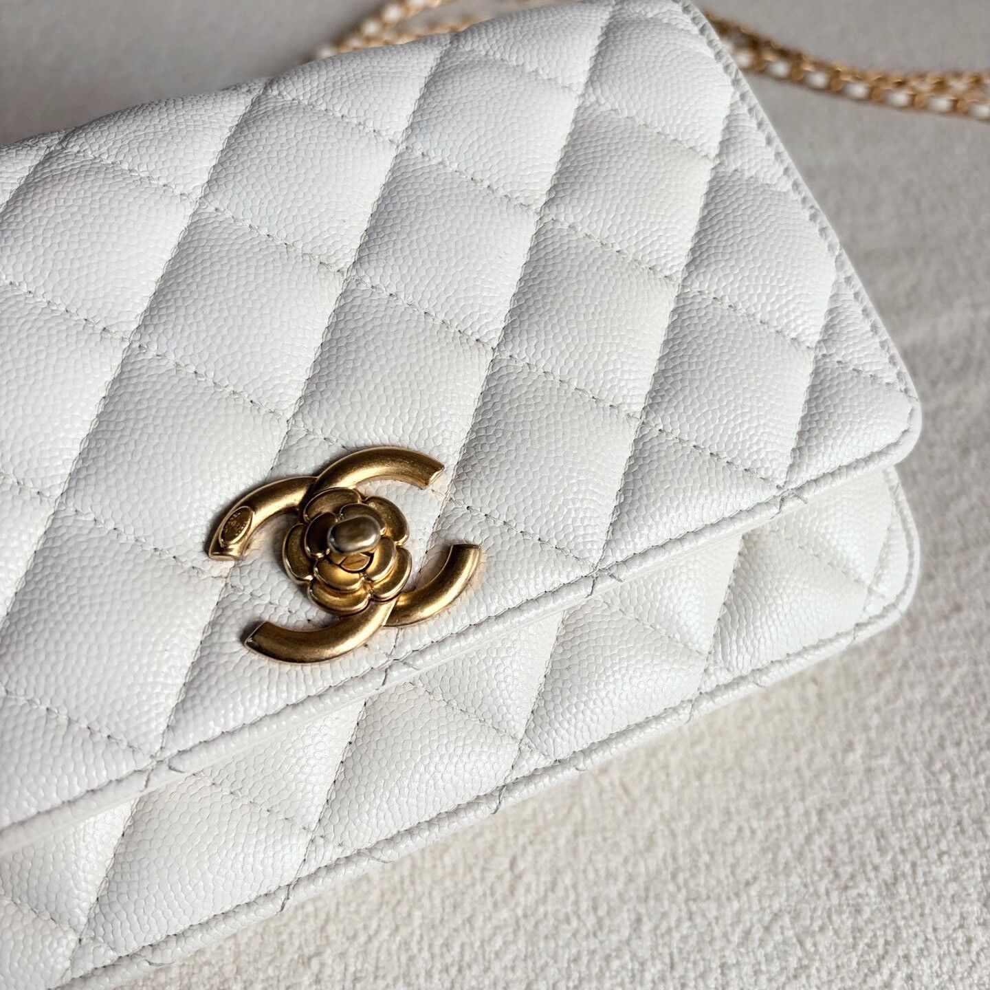 Chanel Pre-loved Bag Very good condition Size ONE SIZE - 7 Thumbnail