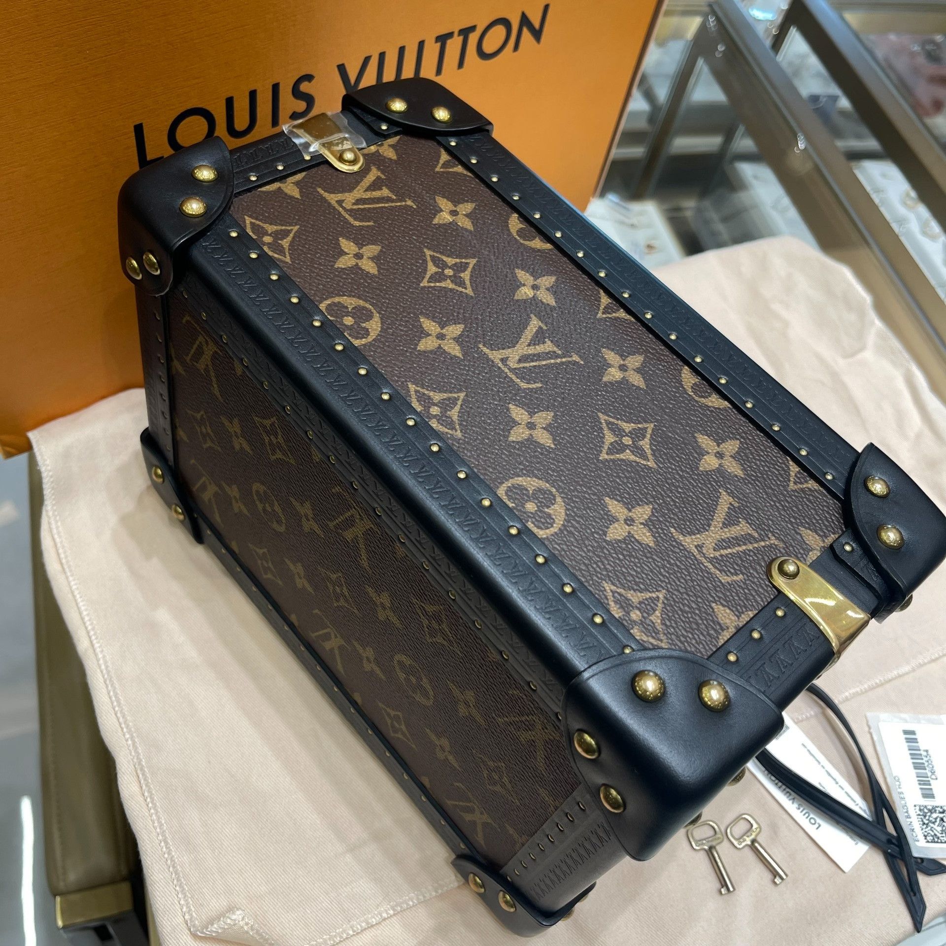 Louis Vuitton Pre-loved Bag Very good condition Size ONE SIZE - 5 Thumbnail