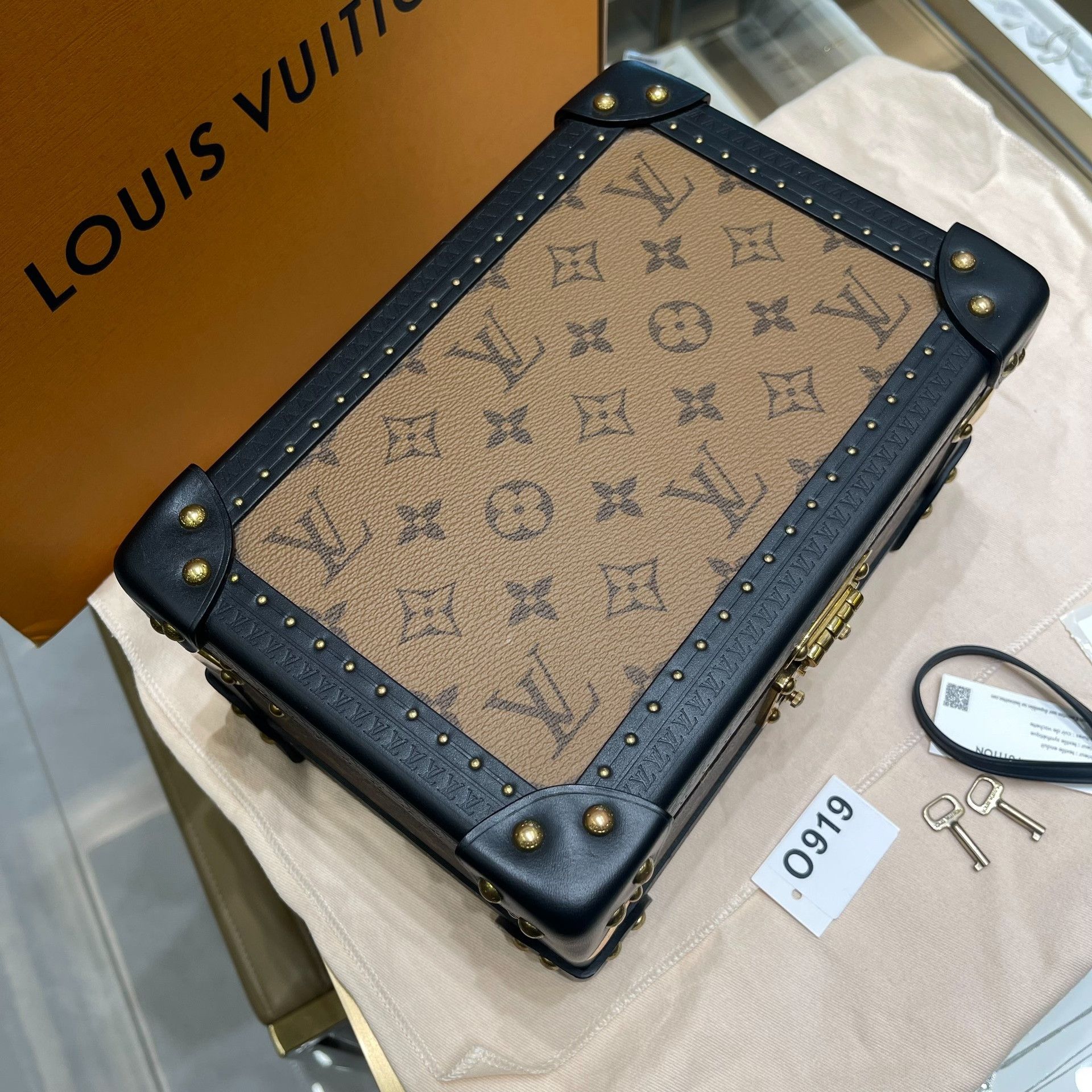 Louis Vuitton Pre-loved Bag Very good condition Size ONE SIZE - 3 Thumbnail