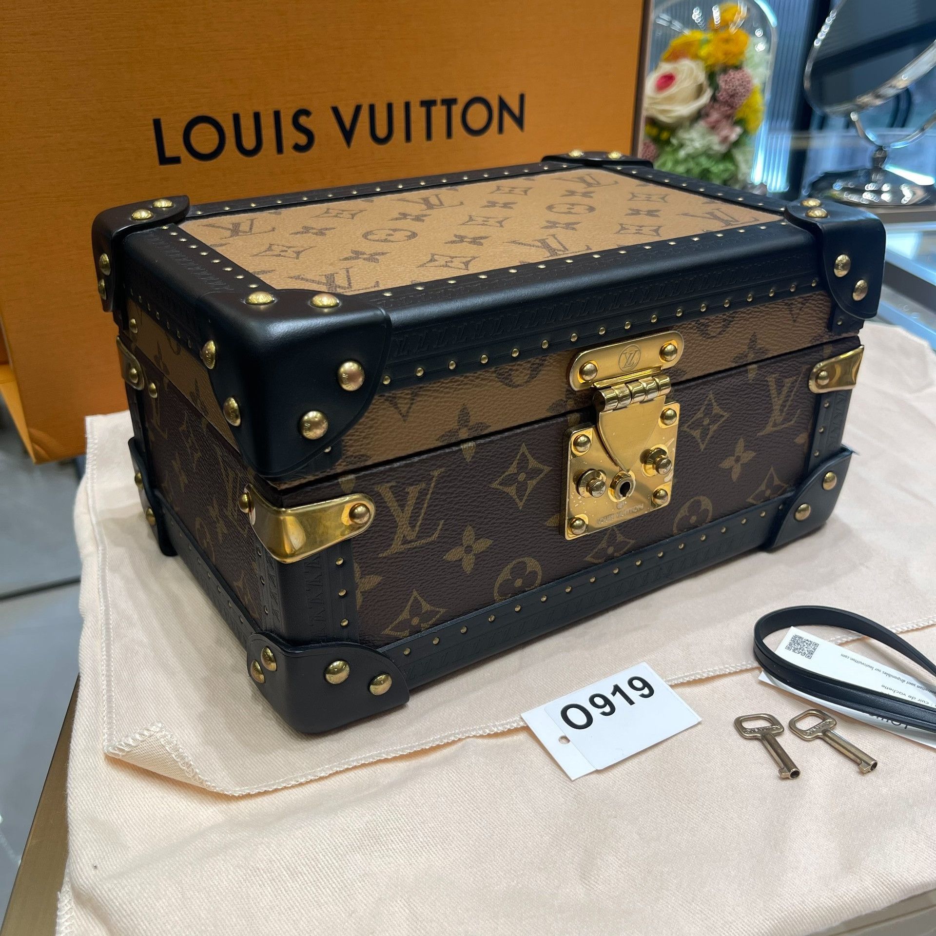 Louis Vuitton Pre-loved Bag Very good condition Size ONE SIZE - 2 Thumbnail