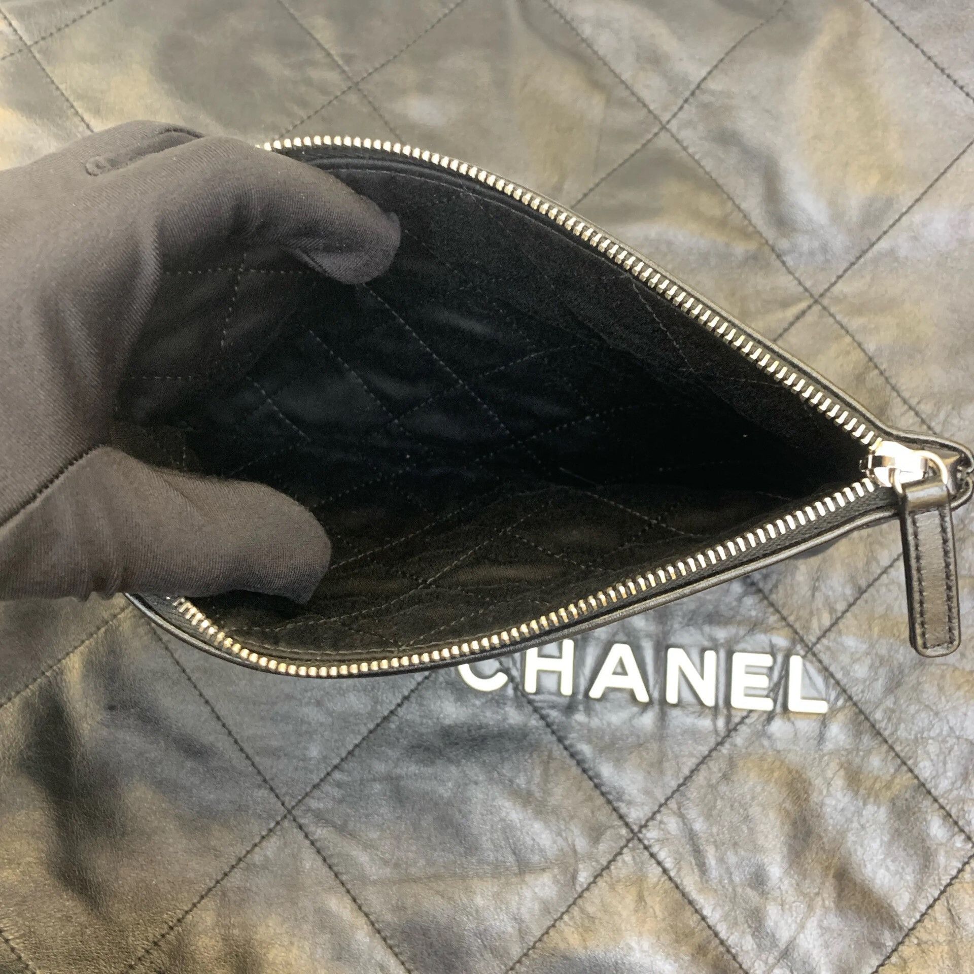 Chanel Pre-loved Bag Very good condition Size ONE SIZE - 6 Thumbnail