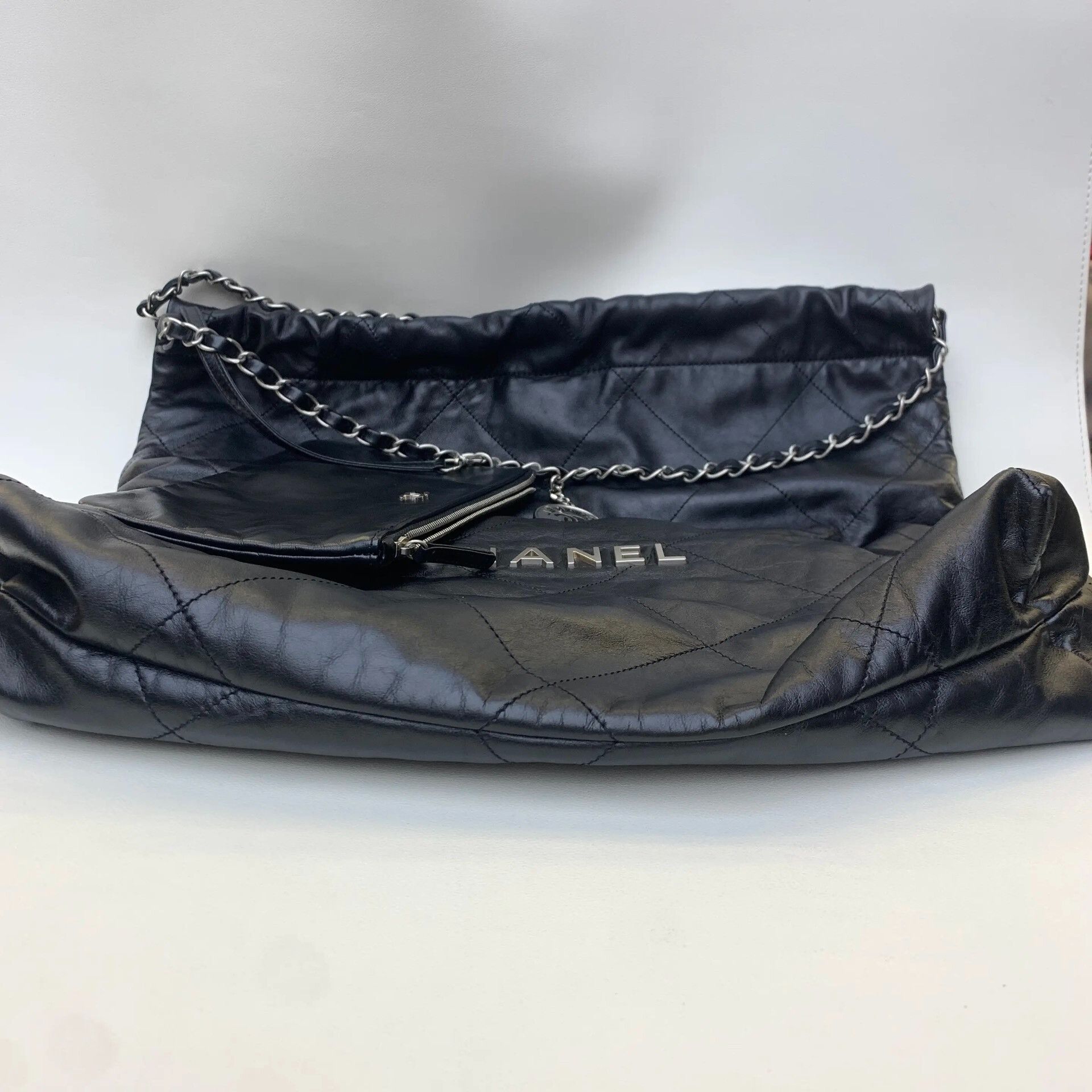 Chanel Pre-loved Bag Very good condition Size ONE SIZE - 4 Thumbnail