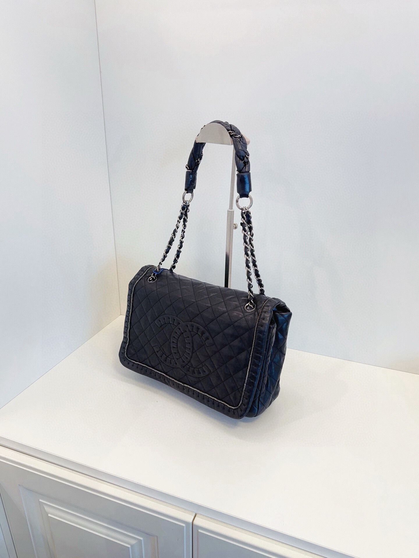 Chanel Pre-loved Bag Very good condition Size ONE SIZE - 3 Thumbnail