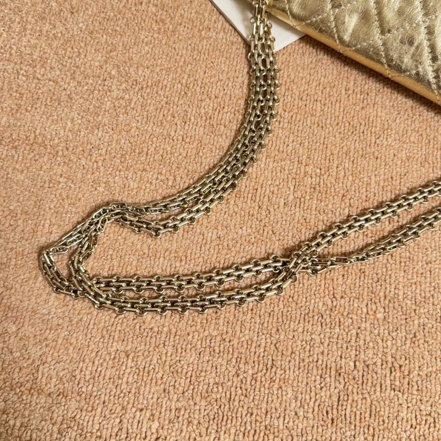 Chanel Pre-loved Bag Very good condition Size ONE SIZE - 8 Thumbnail
