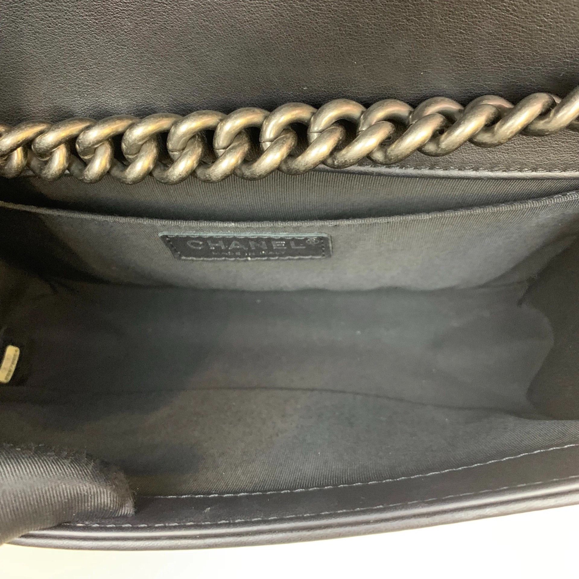 Chanel Pre-loved Bag Very good condition Size ONE SIZE - 8 Thumbnail