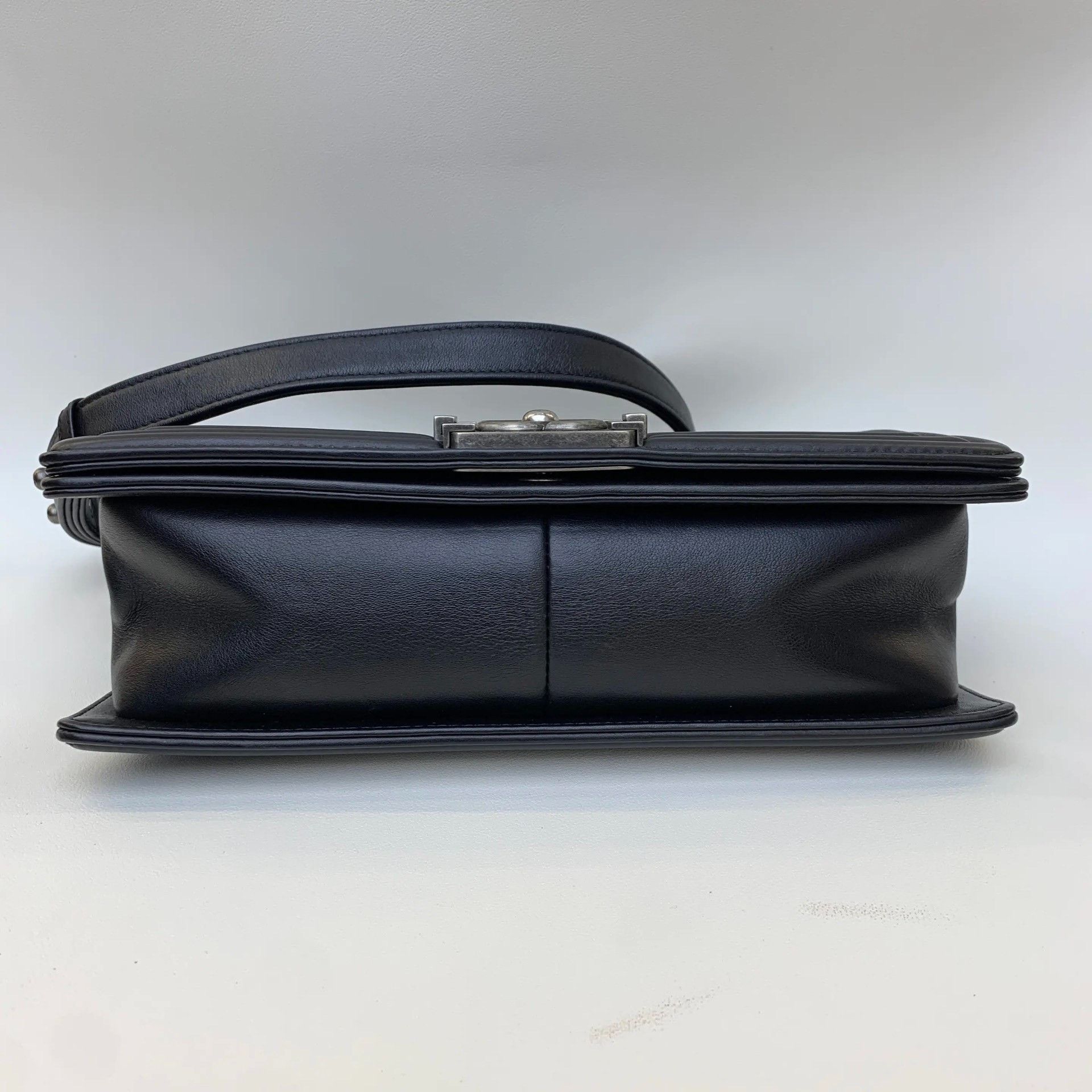 Chanel Pre-loved Bag Very good condition Size ONE SIZE - 7 Thumbnail