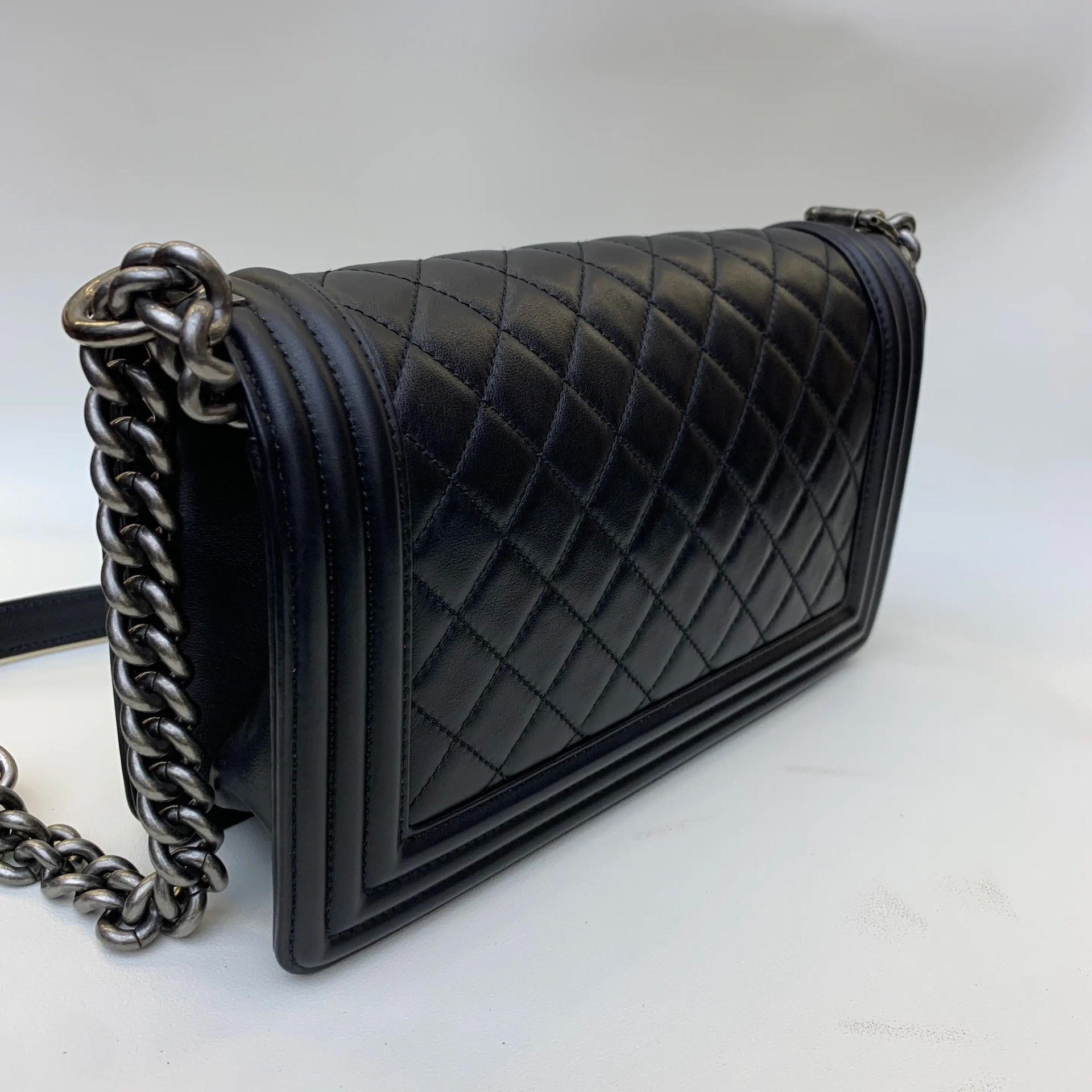 Chanel Pre-loved Bag Very good condition Size ONE SIZE - 4 Thumbnail